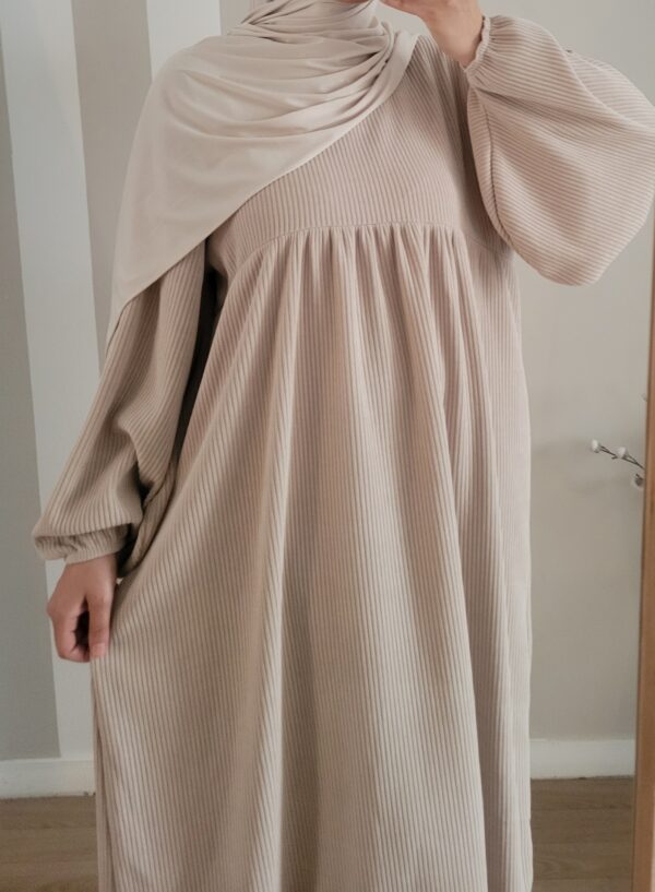 Abaya velours manches ballon beige