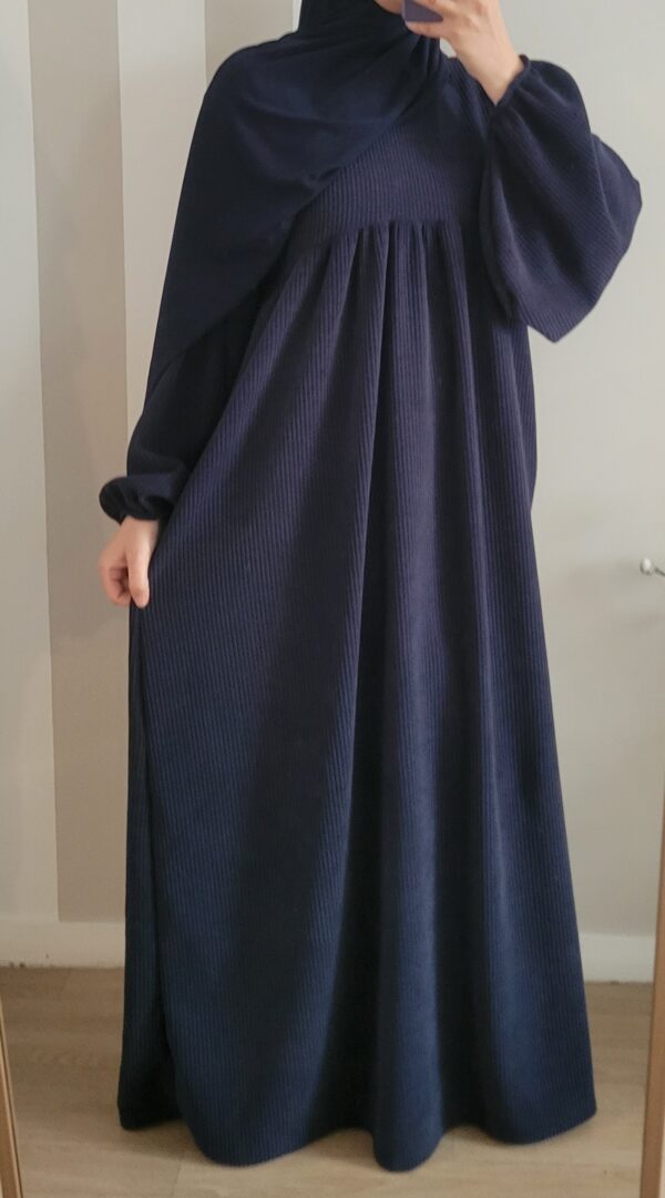 Abaya velours manches ballon bleu marine