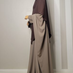 Abaya saoudienne compatible allaitement