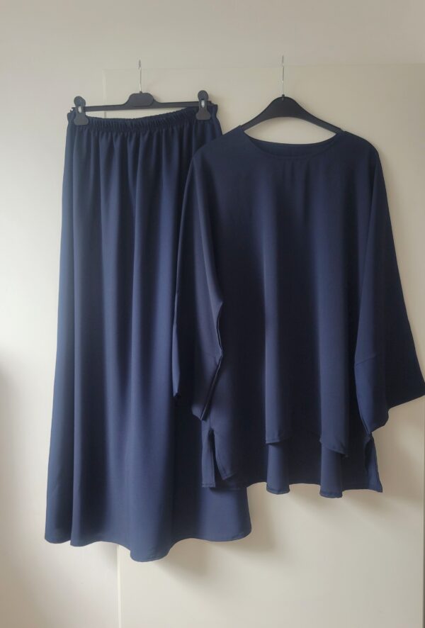 Ensemble jupe et haut en nidha bleu marine
