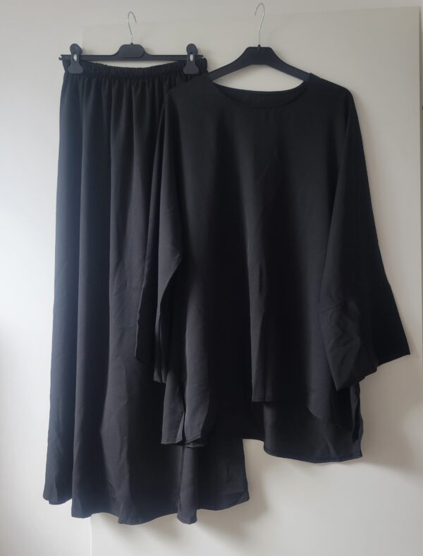 Ensemble jupe et haut en nidha noir