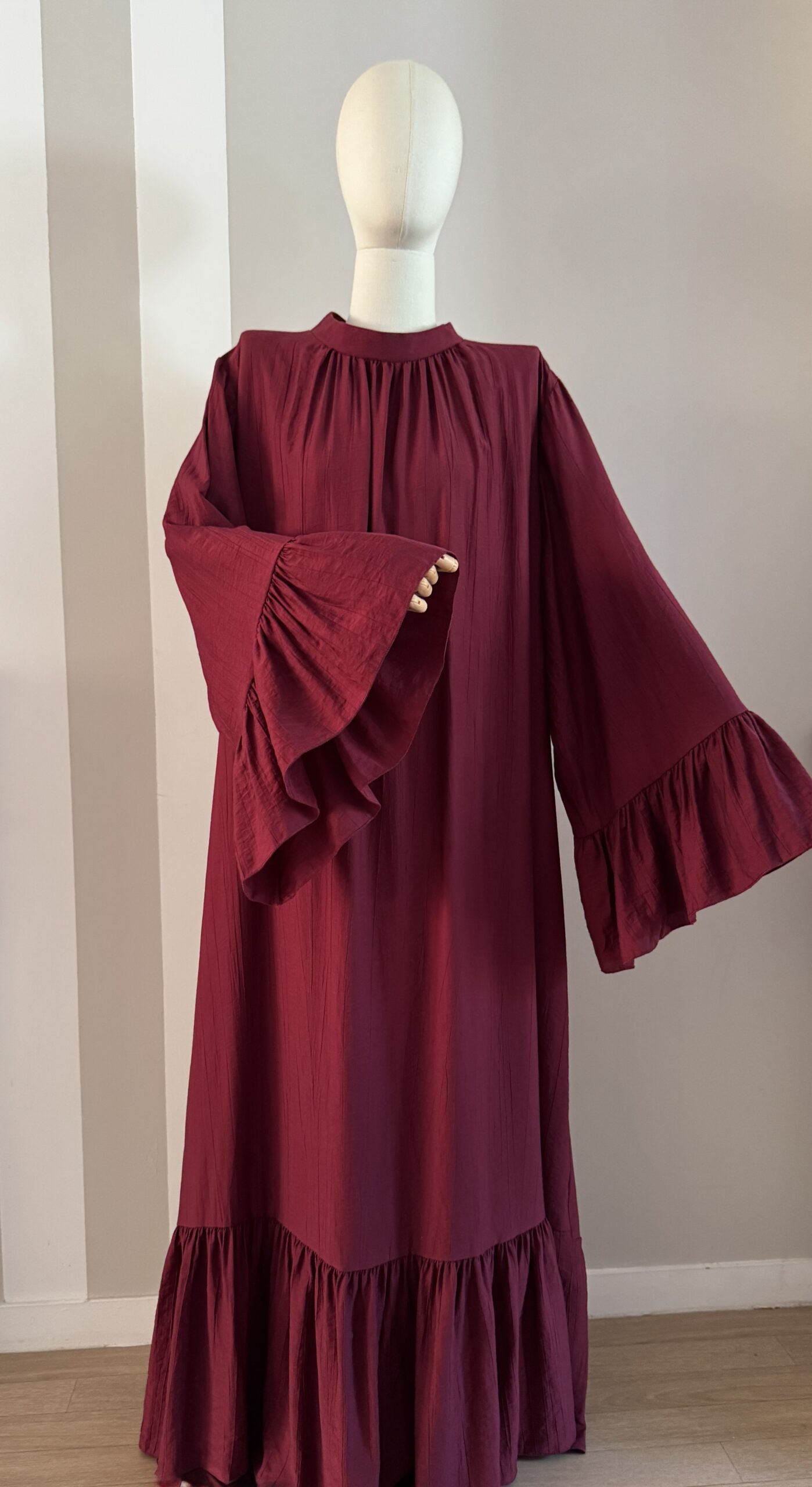 Abaya manches éventail en viscose